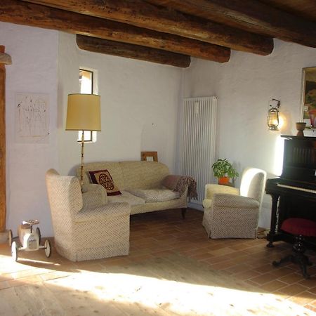 La Casa Altrui- Camere E Zona Relax Con Giardino Coredo Eksteriør billede