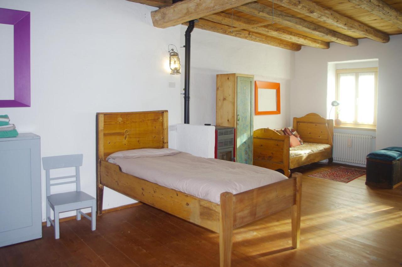 La Casa Altrui- Camere E Zona Relax Con Giardino Coredo Eksteriør billede