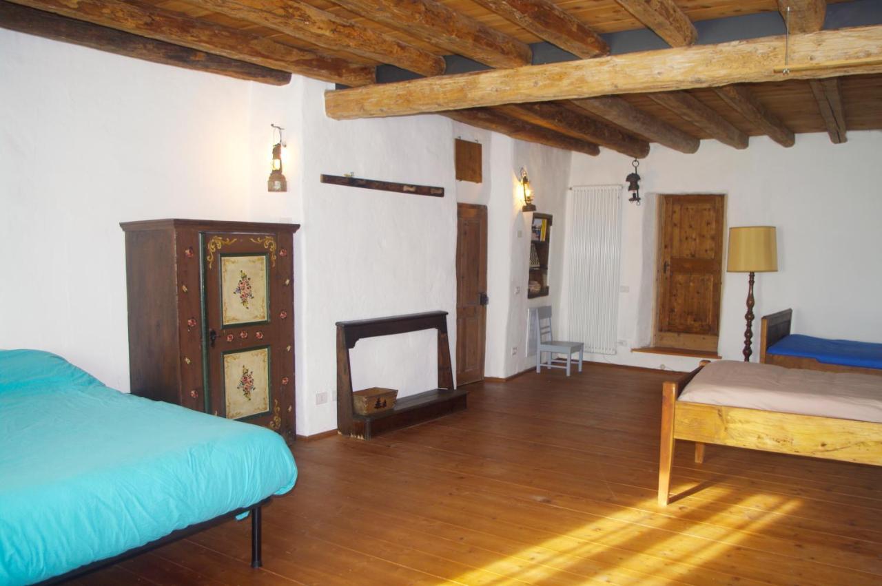 La Casa Altrui- Camere E Zona Relax Con Giardino Coredo Eksteriør billede